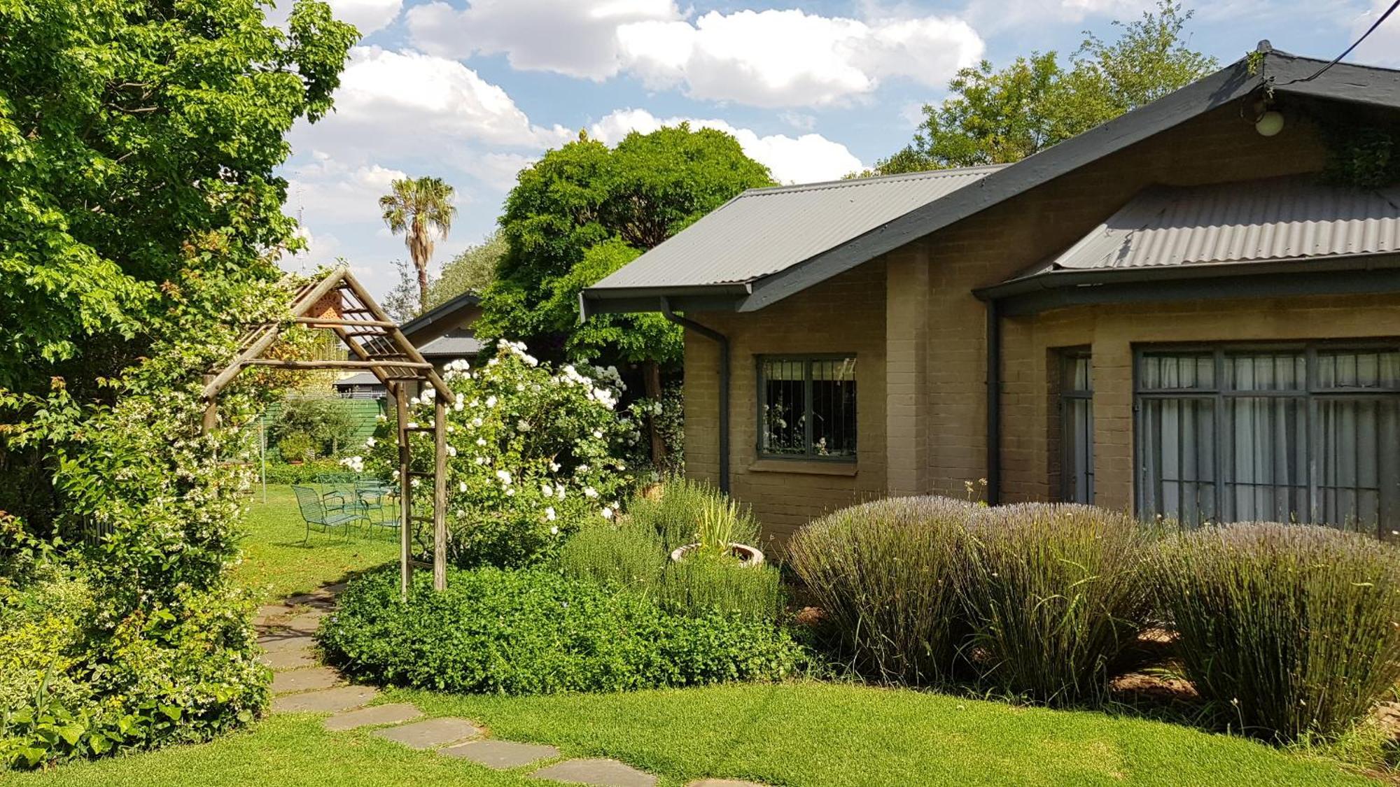 Dias Guest House Bloemfontein Exterior photo