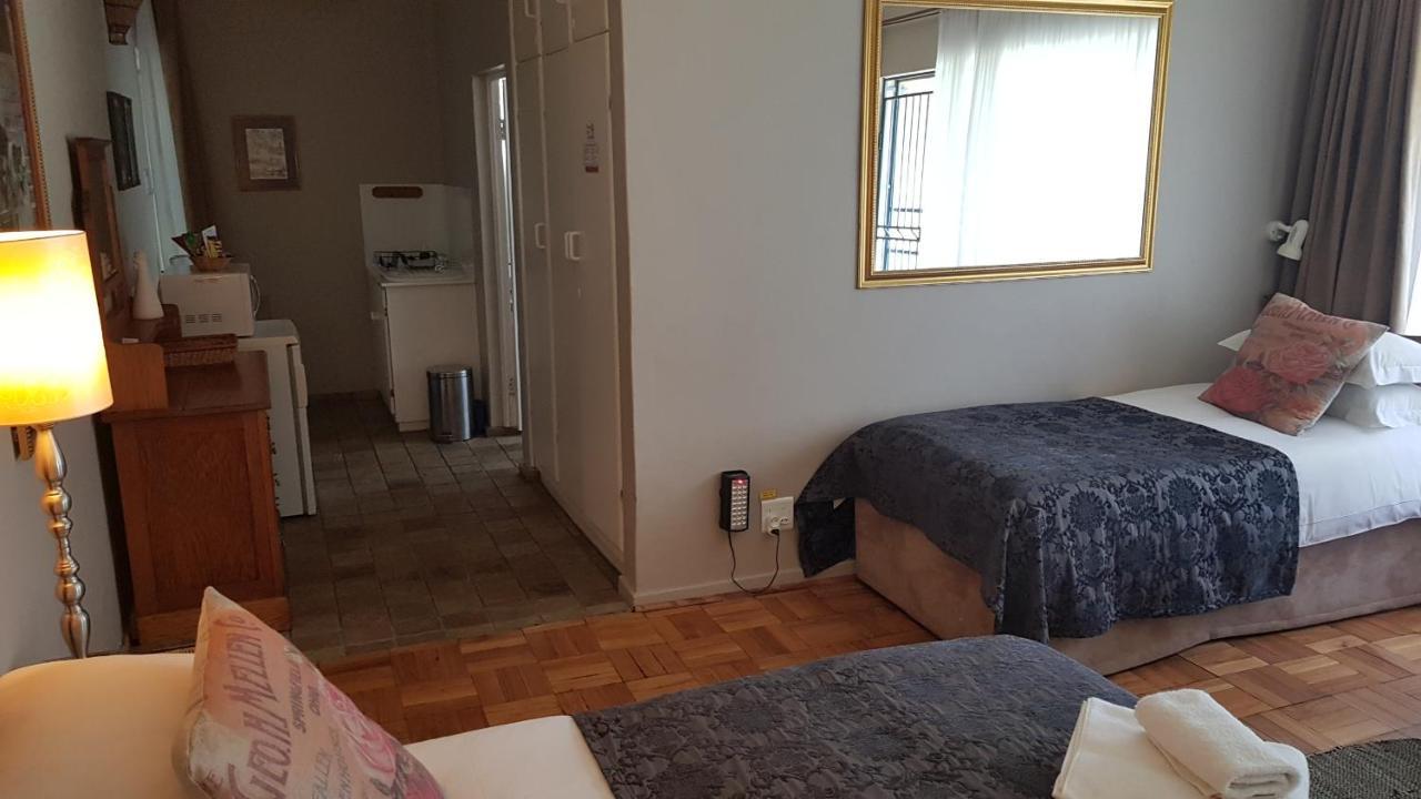 Dias Guest House Bloemfontein Exterior photo